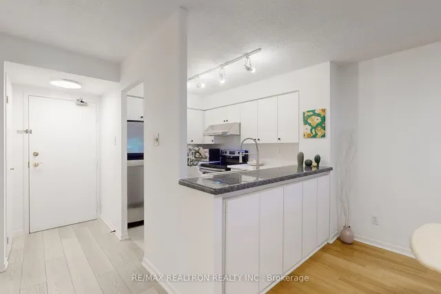 Additional property image - 95 Prince Arthur Ave Unit 311
