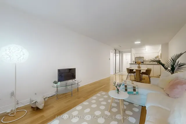 Additional property image - 95 Prince Arthur Ave Unit 311