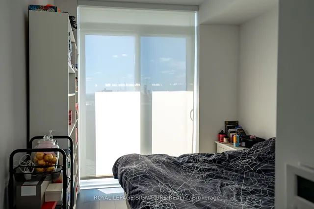 Additional property image - 8 Eglinton Ave Unit 3802
