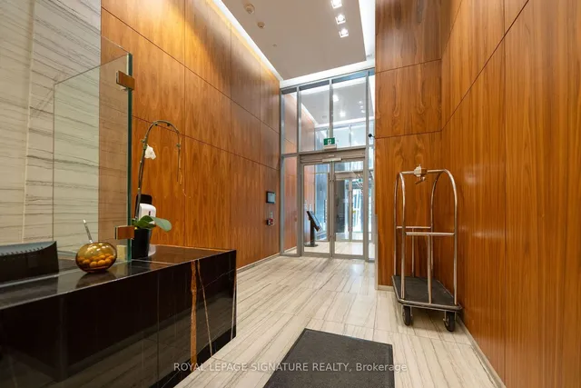 Additional property image - 8 Eglinton Ave Unit 3802