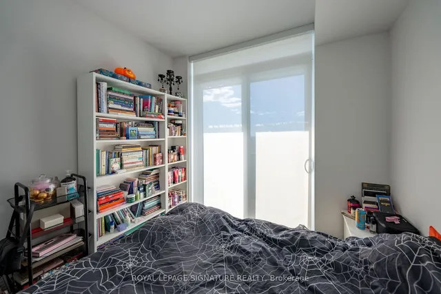 Additional property image - 8 Eglinton Ave Unit 3802