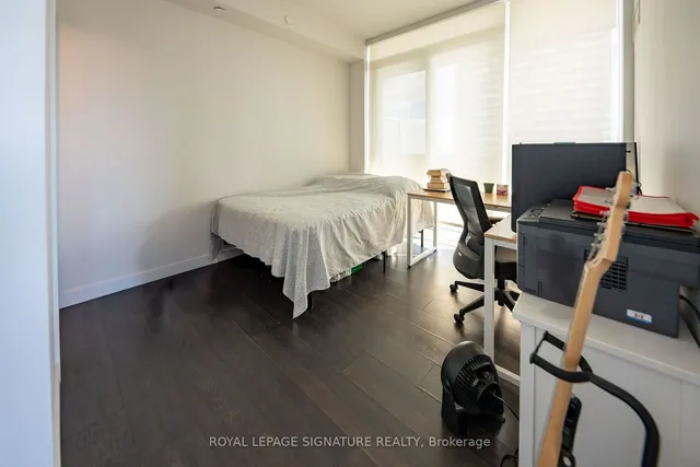 Additional property image - 8 Eglinton Ave Unit 3802