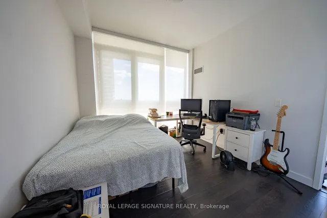 Additional property image - 8 Eglinton Ave Unit 3802