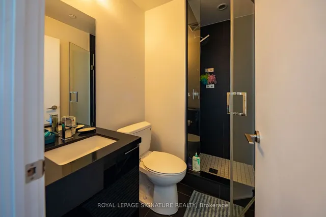 Additional property image - 8 Eglinton Ave Unit 3802