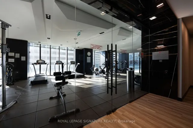 Additional property image - 8 Eglinton Ave Unit 3802
