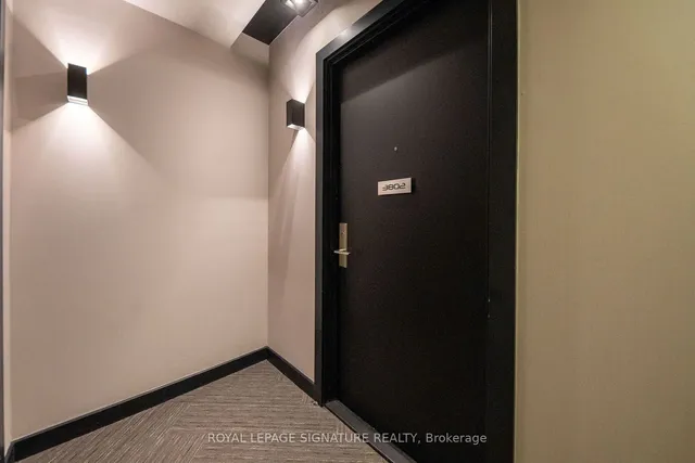 Additional property image - 8 Eglinton Ave Unit 3802