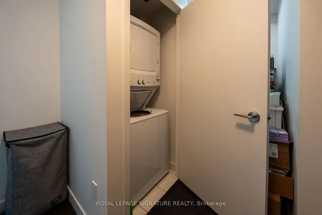 Additional property image - 8 Eglinton Ave Unit 3802
