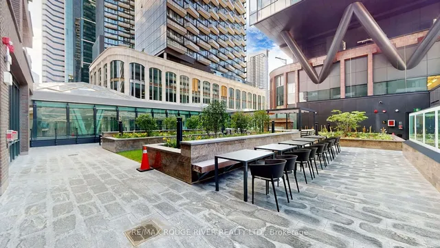 Additional property image - 455 Wellington St Unit 806