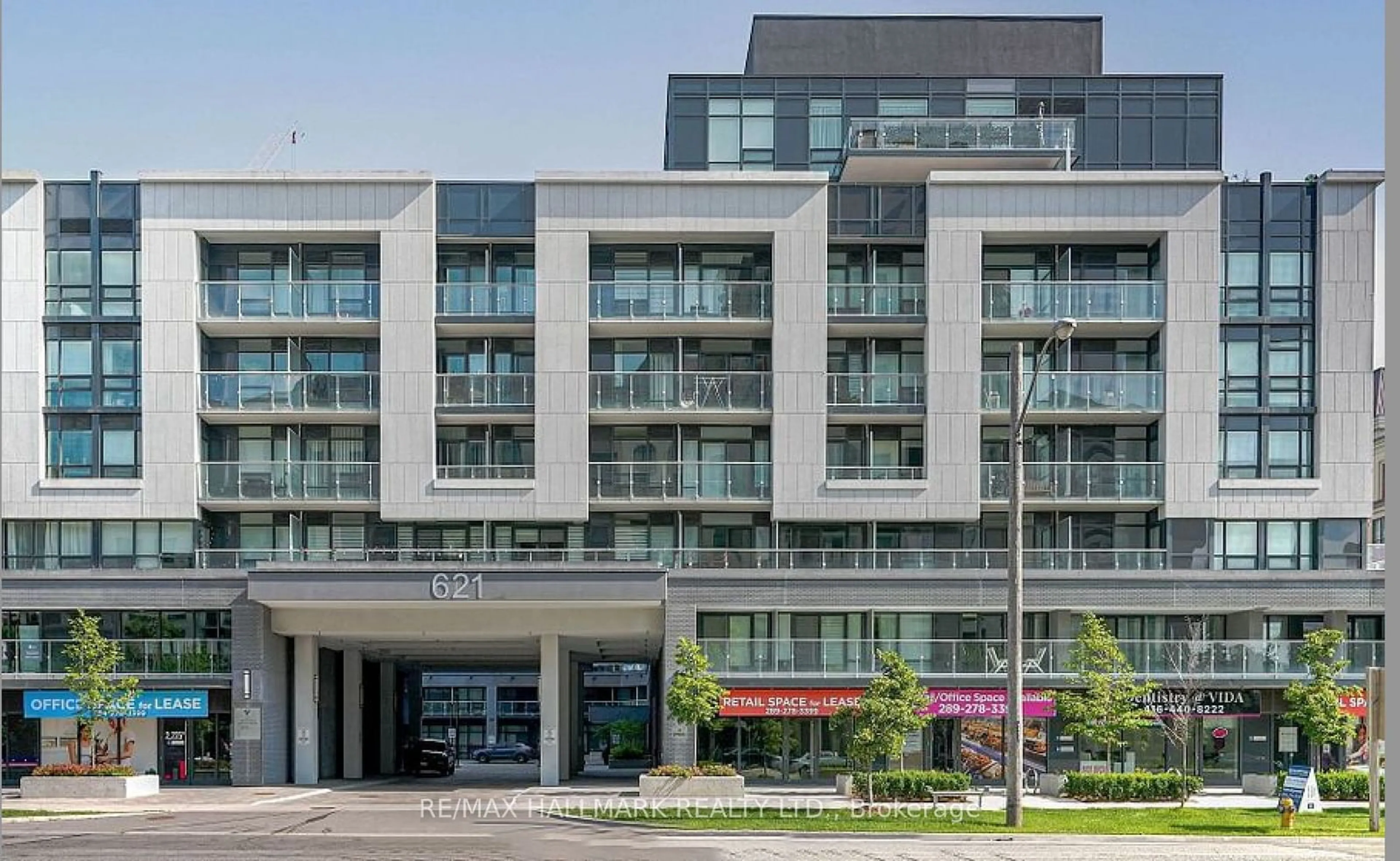 A pic from exterior of the house or condo, the front or back of building for 621 Sheppard Ave #221, Toronto Ontario M2K 1B5