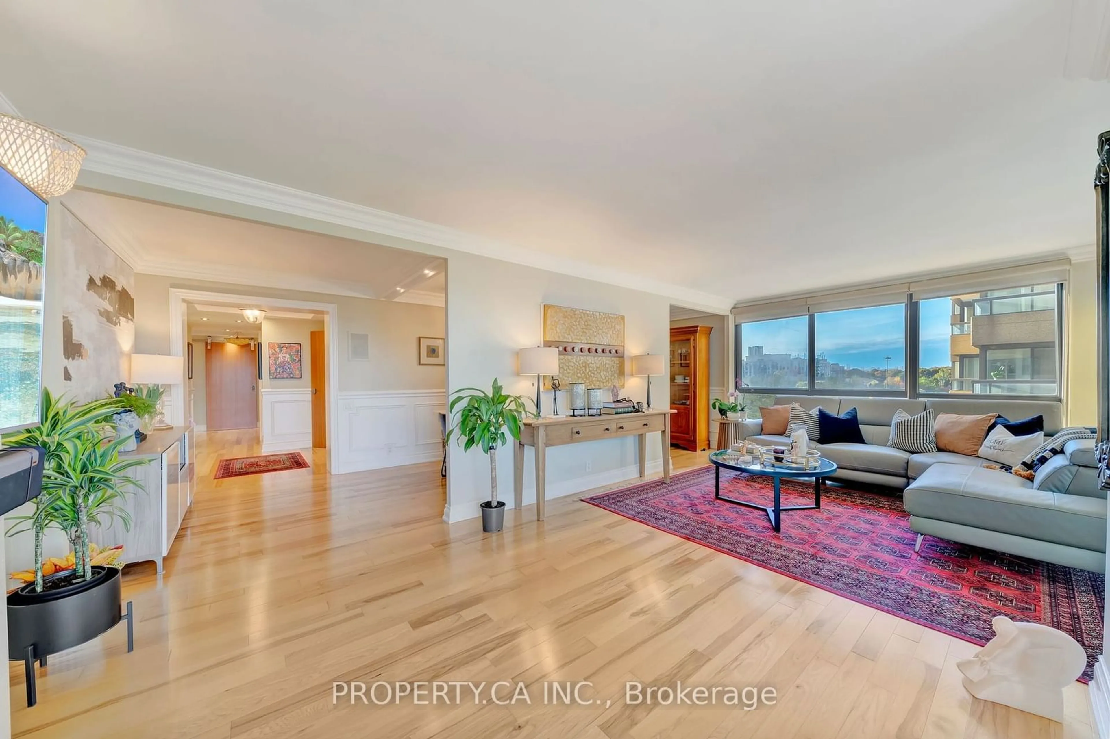 Indoor foyer, wood floors for 1 Concorde Pl #606, Toronto Ontario M3C 3K6