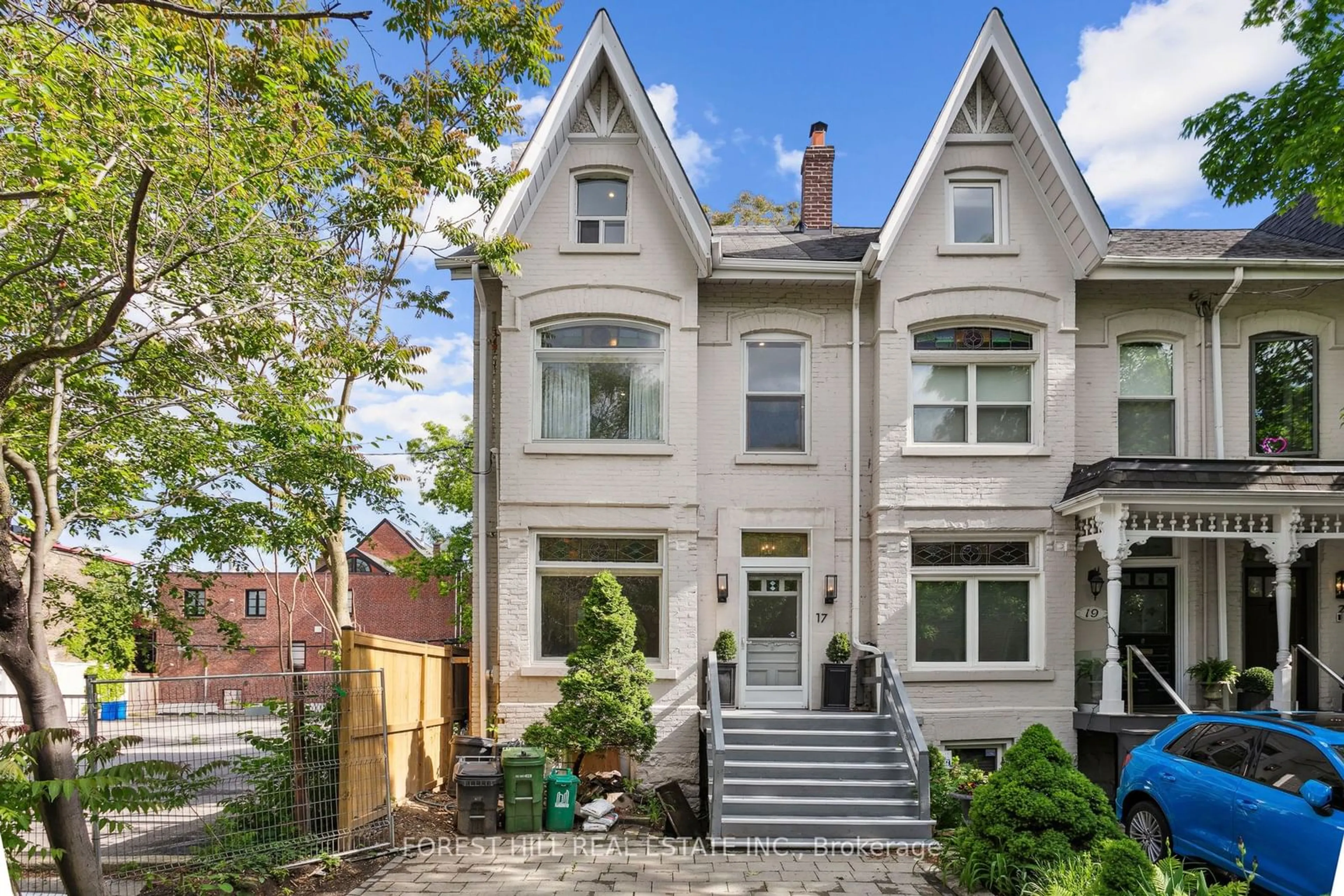 A pic from exterior of the house or condo, the front or back of building for 17 Marlborough Ave, Toronto Ontario M5R 1X5