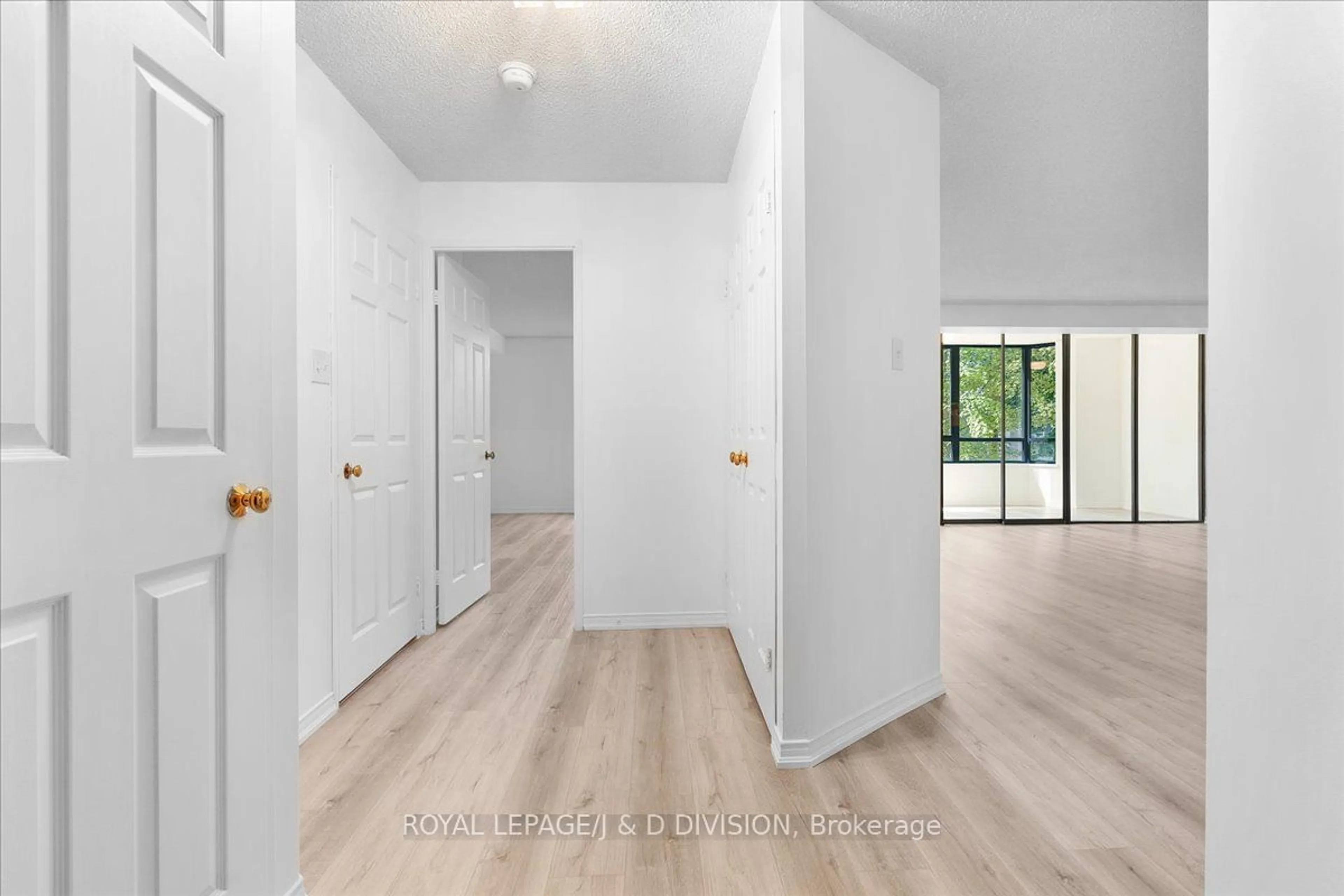 Indoor entryway, wood floors for 195 St Patrick St #206, Toronto Ontario M5T 2Y8