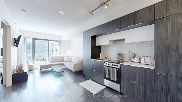 Additional property image - 159 Dundas St Unit 705