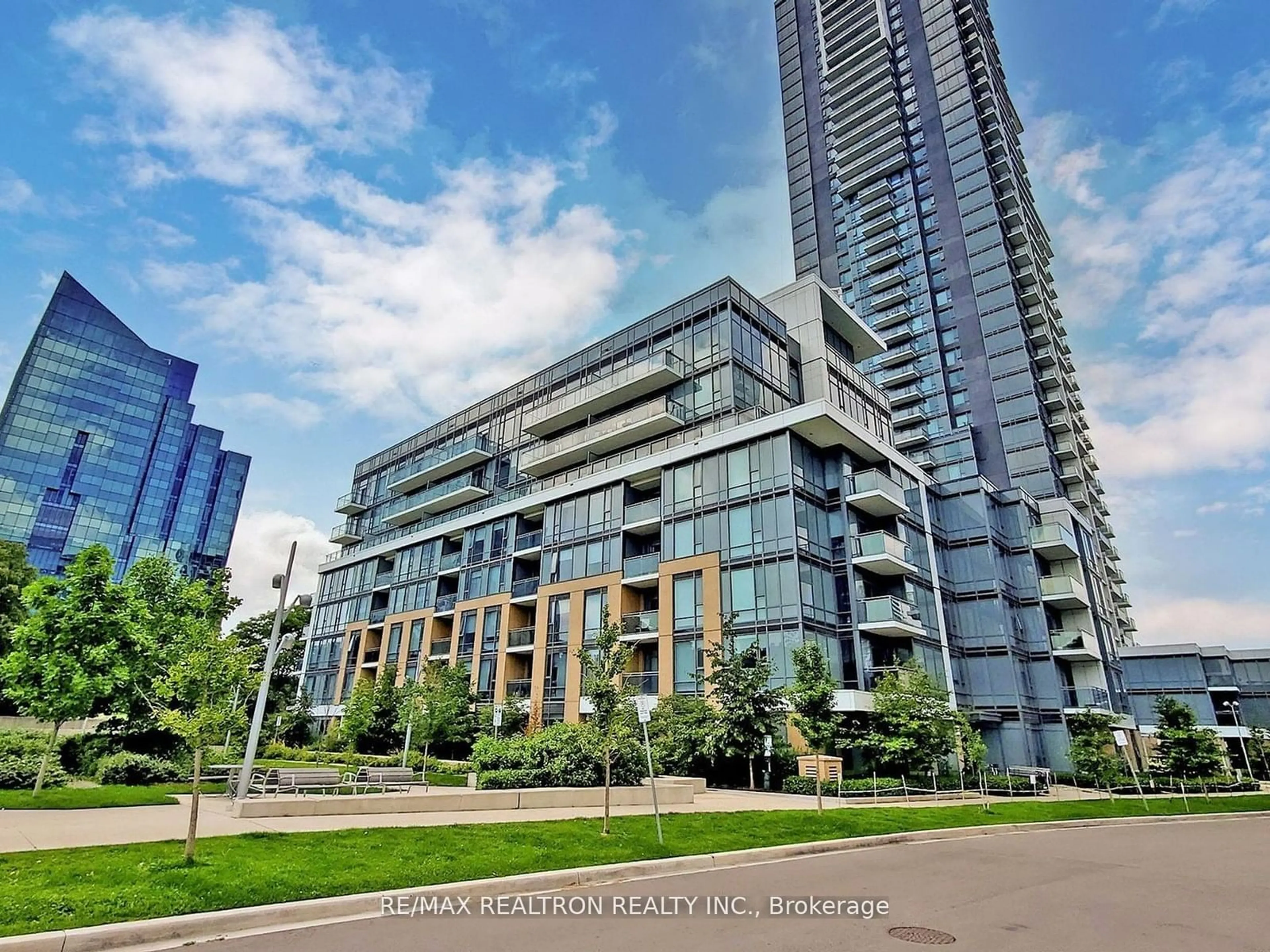 A pic from exterior of the house or condo, the view of city buildings for 55 Ann O'reilly Rd #3908, Toronto Ontario M2J 0E1