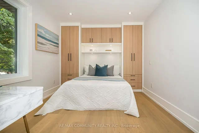 Additional property image - 30 Kellythorne Dr