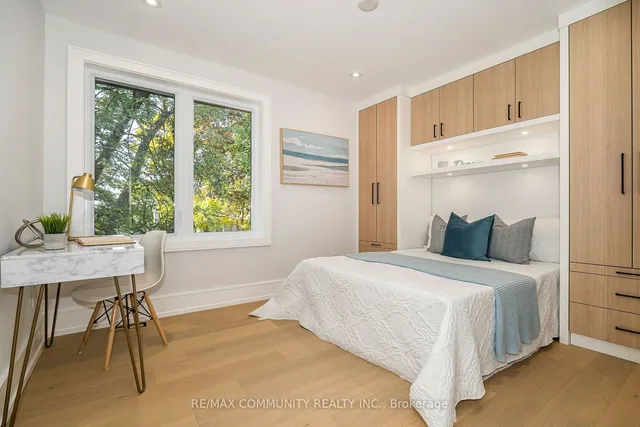 Additional property image - 30 Kellythorne Dr