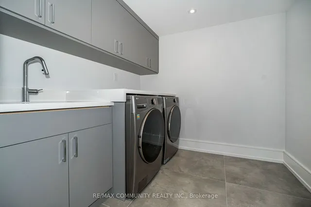 Additional property image - 30 Kellythorne Dr