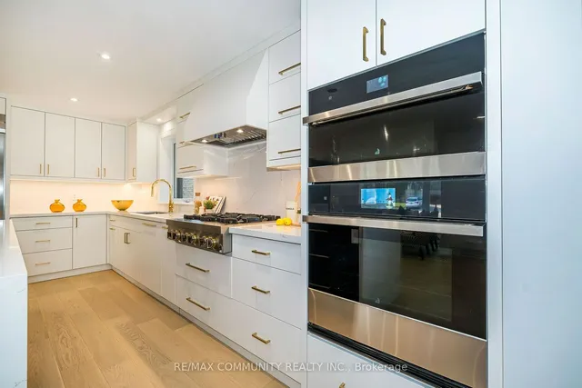 Additional property image - 30 Kellythorne Dr