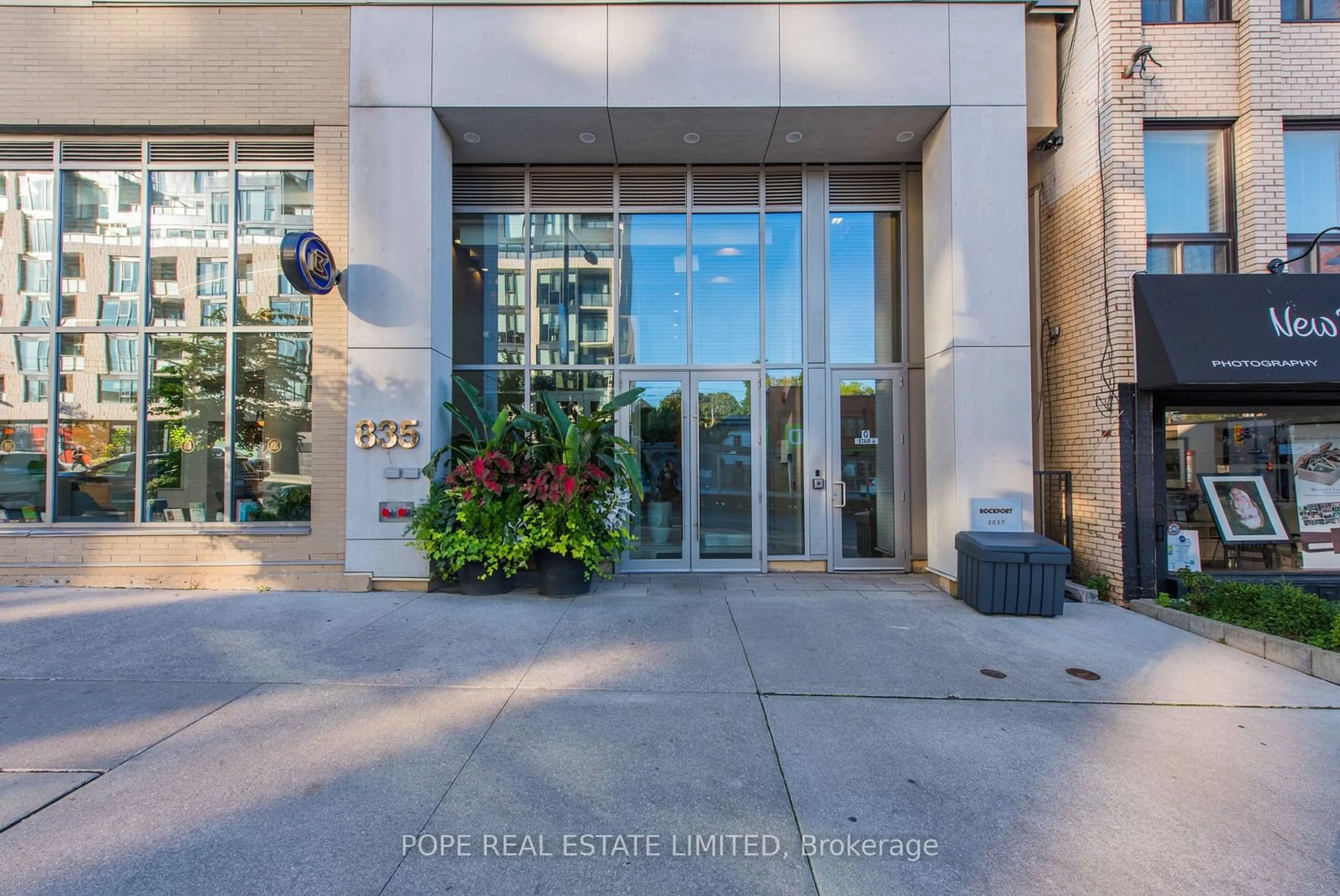 Indoor foyer for 835 St Clair Ave #208, Toronto Ontario M6C 0A8