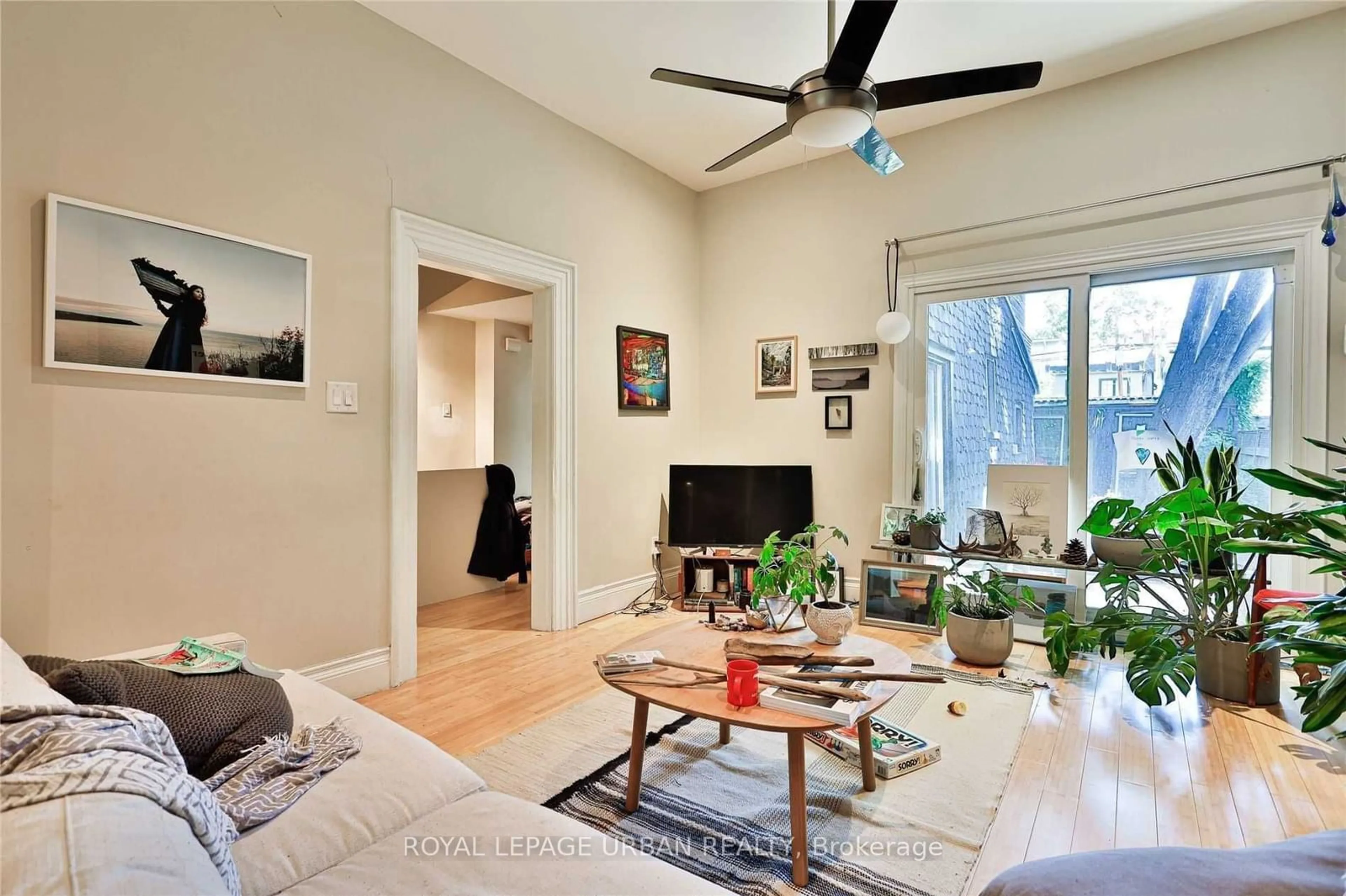 Living room, wood floors for 323 Ontario St, Toronto Ontario M5A 2V8