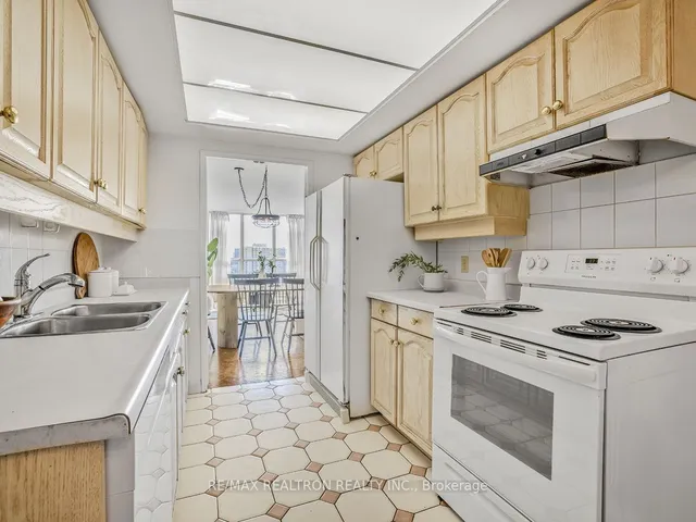 Additional property image - 215 Wynford Dr Unit 903