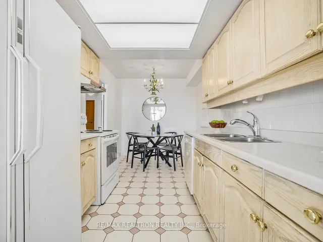 Additional property image - 215 Wynford Dr Unit 903