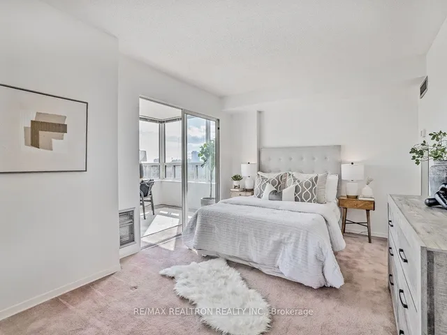 Additional property image - 215 Wynford Dr Unit 903