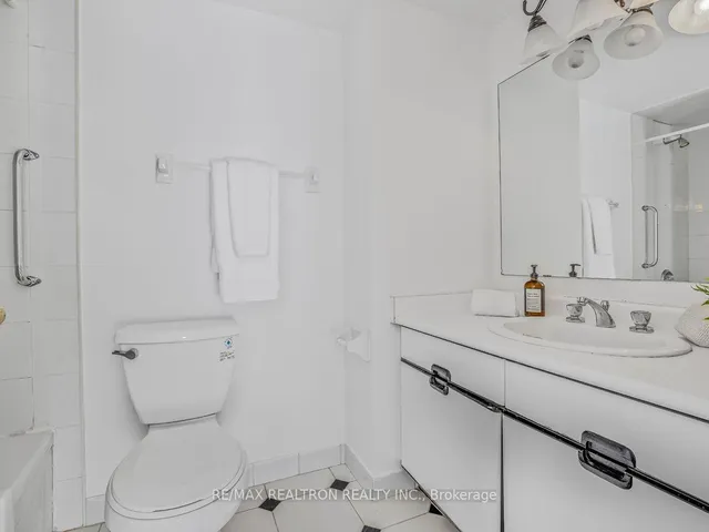 Additional property image - 215 Wynford Dr Unit 903
