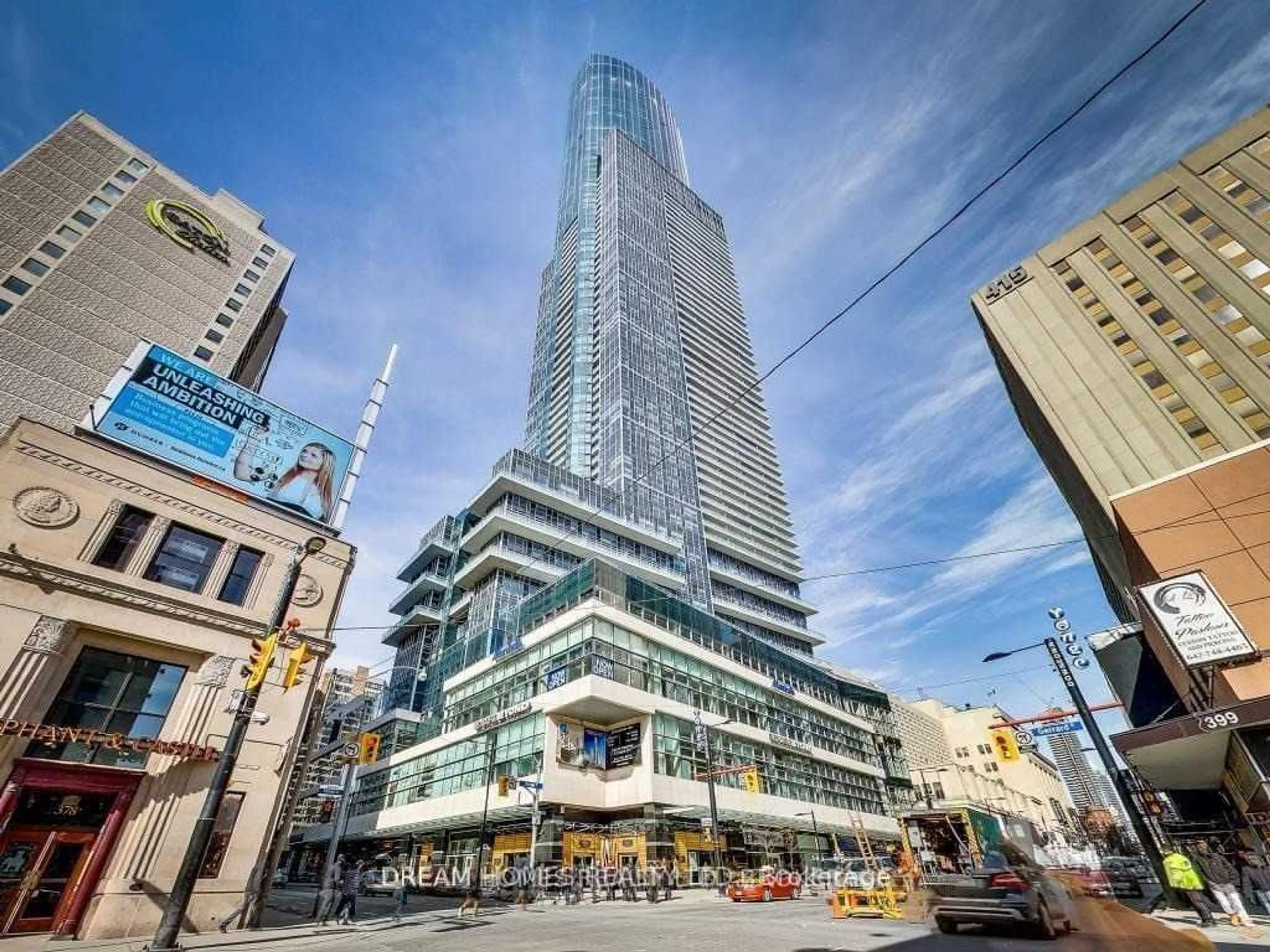 A pic from exterior of the house or condo for 386 Yonge St #1610, Toronto Ontario M5B 0A5