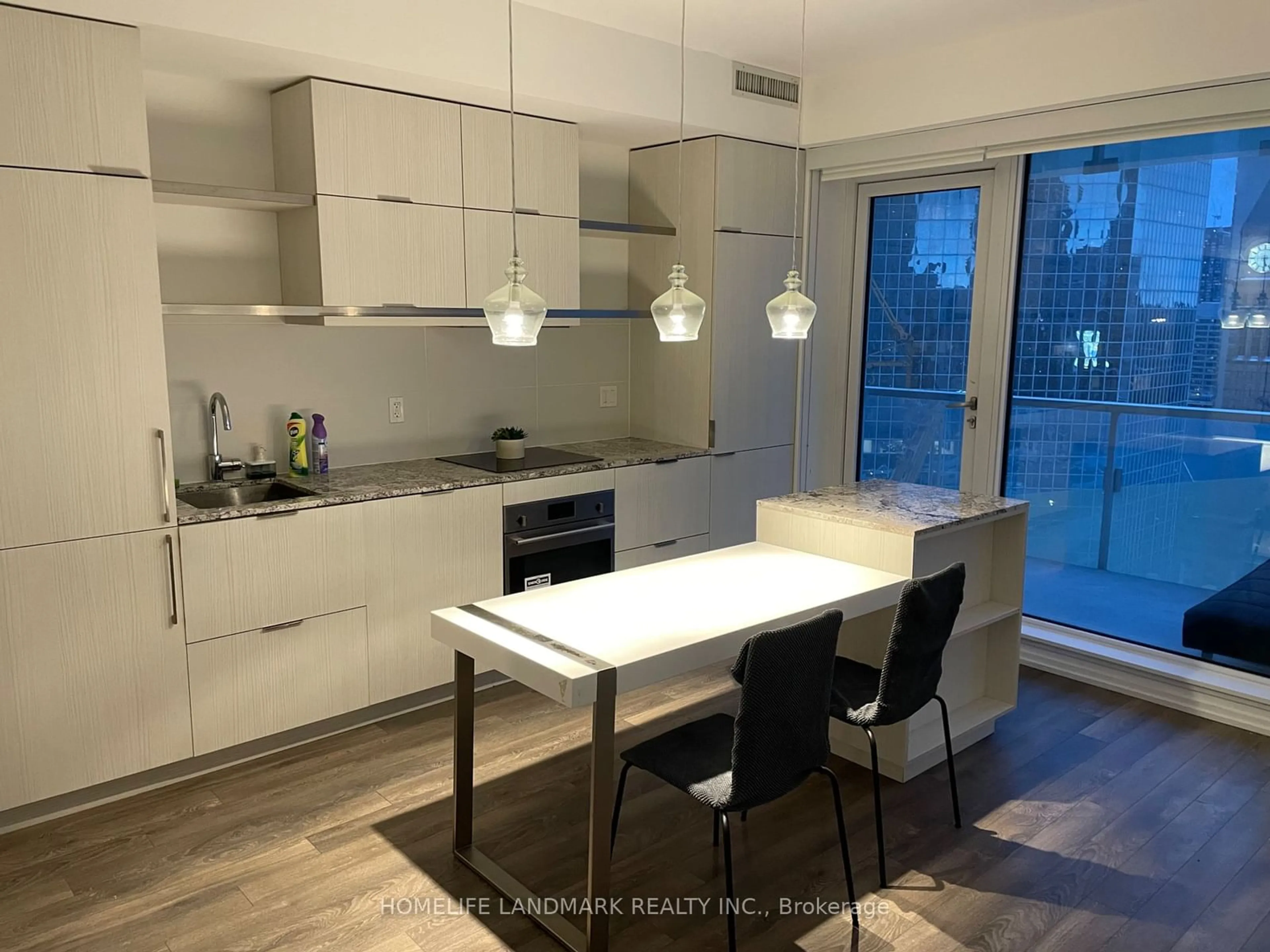 Open concept kitchen for 197 yonge St #1611, Toronto Ontario M5B 1M4