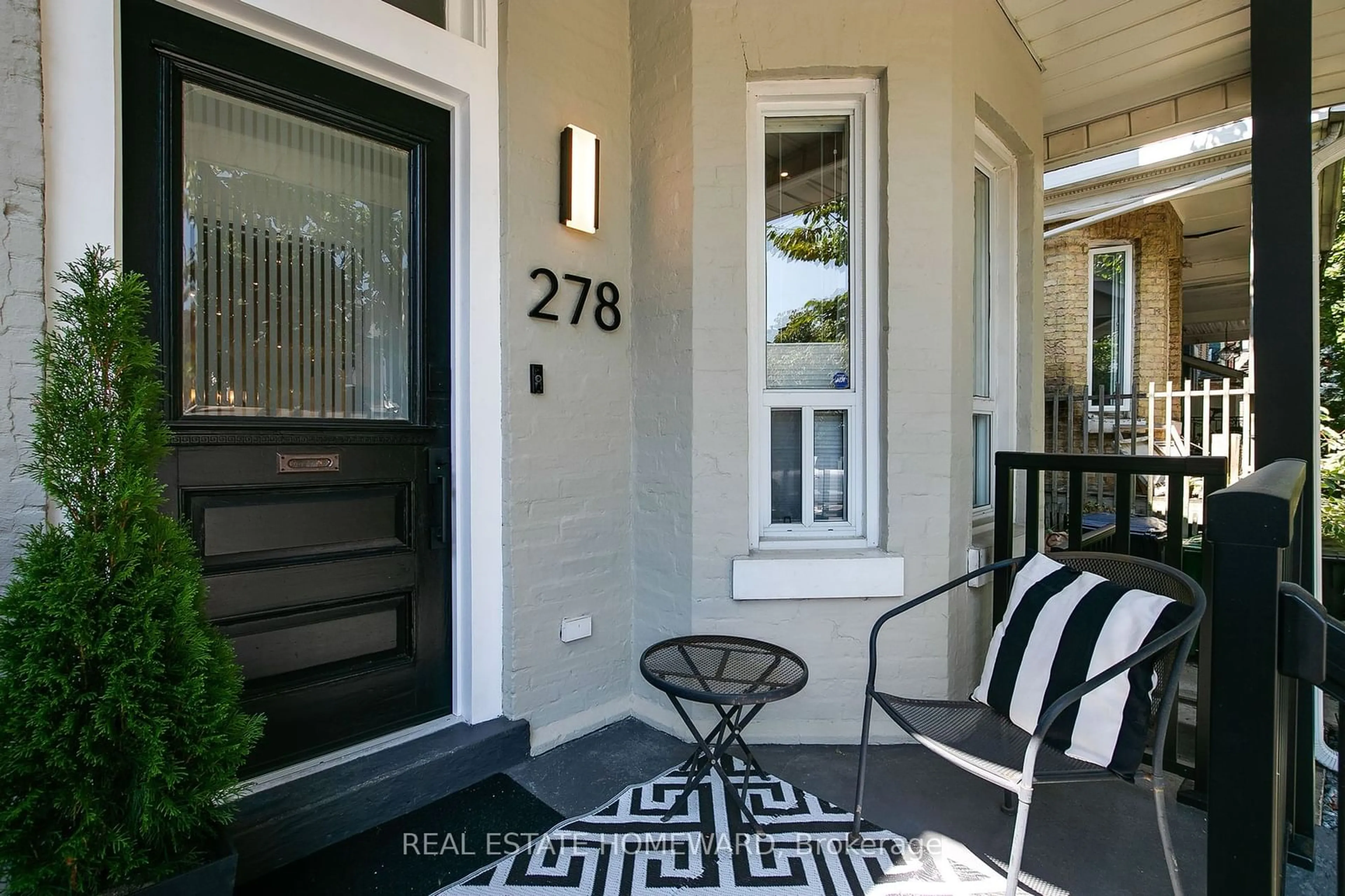 Indoor entryway, wood floors for 278 Euclid Ave, Toronto Ontario M6J 2K2