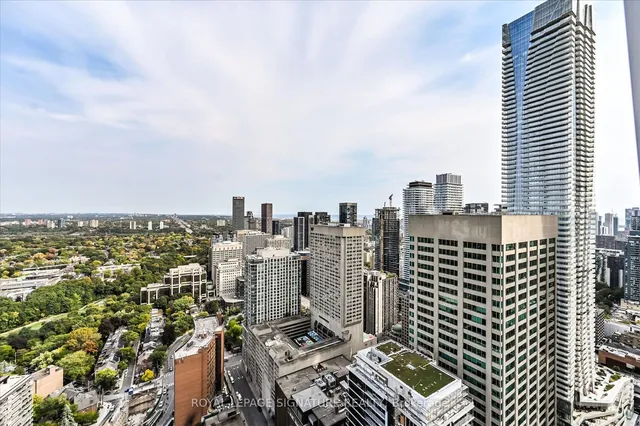 Additional property image - 1 Yorkville Ave Unit 4309