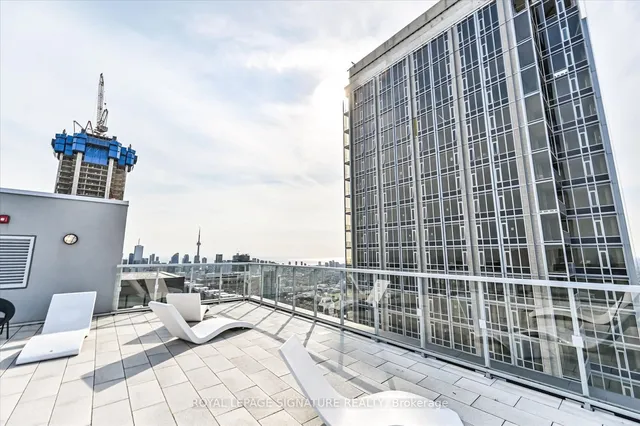 Additional property image - 1 Yorkville Ave Unit 4309
