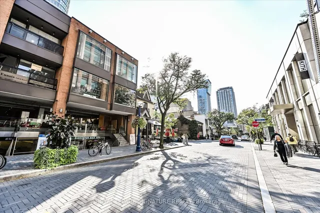 Additional property image - 1 Yorkville Ave Unit 4309