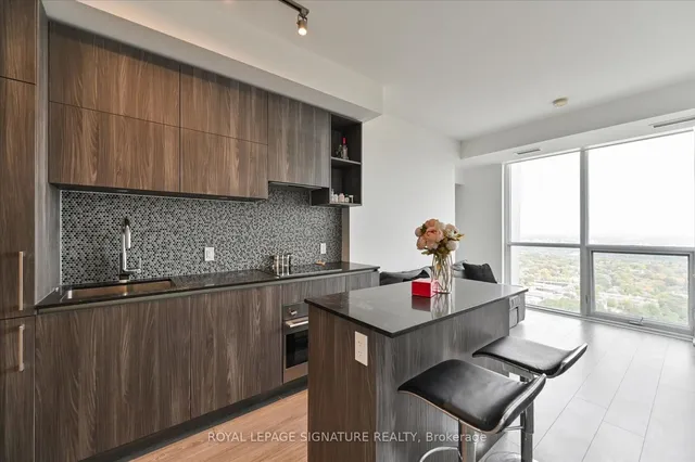 Property image - 1 Yorkville Ave Unit 4309