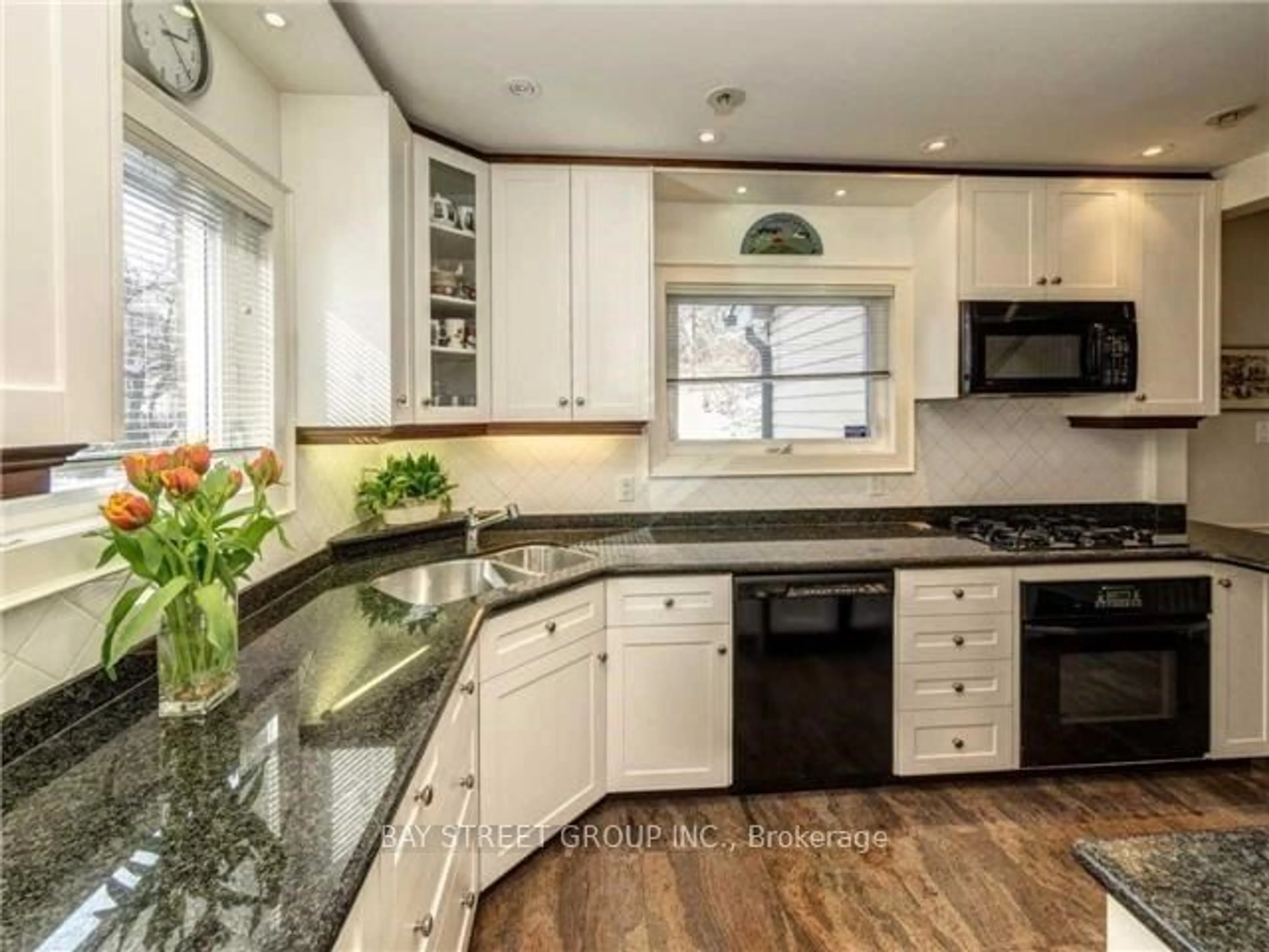 Open concept kitchen for 98 Dawlish Ave, Toronto Ontario M4N 1H1