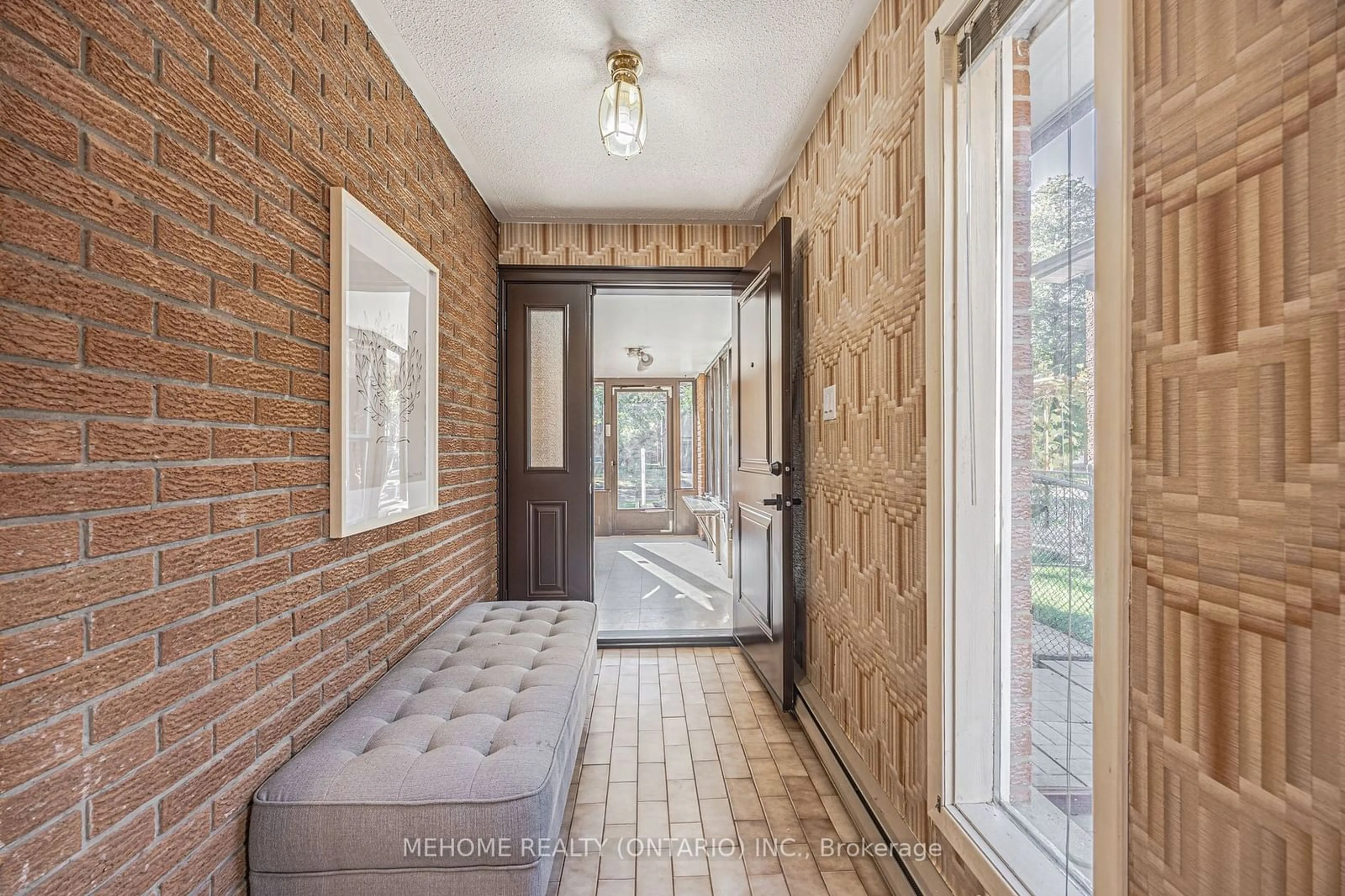 Indoor entryway, wood floors for 55 Angus Dr, Toronto Ontario M2J 2W9