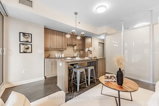 Additional property image - 426 University Ave Unit 1705