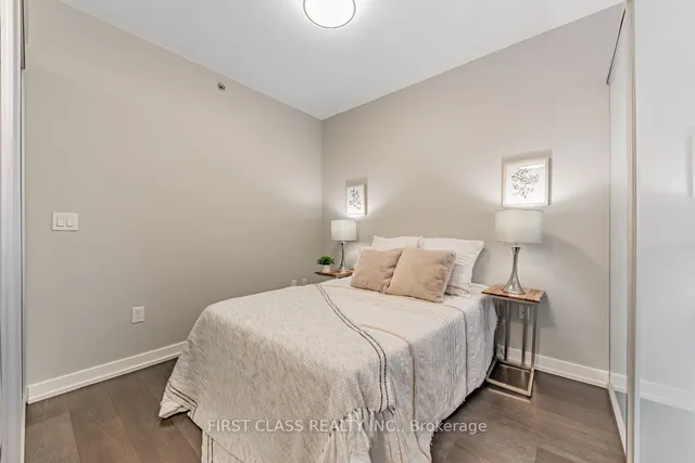 Additional property image - 426 University Ave Unit 1705