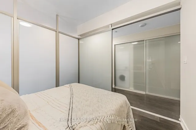 Additional property image - 426 University Ave Unit 1705