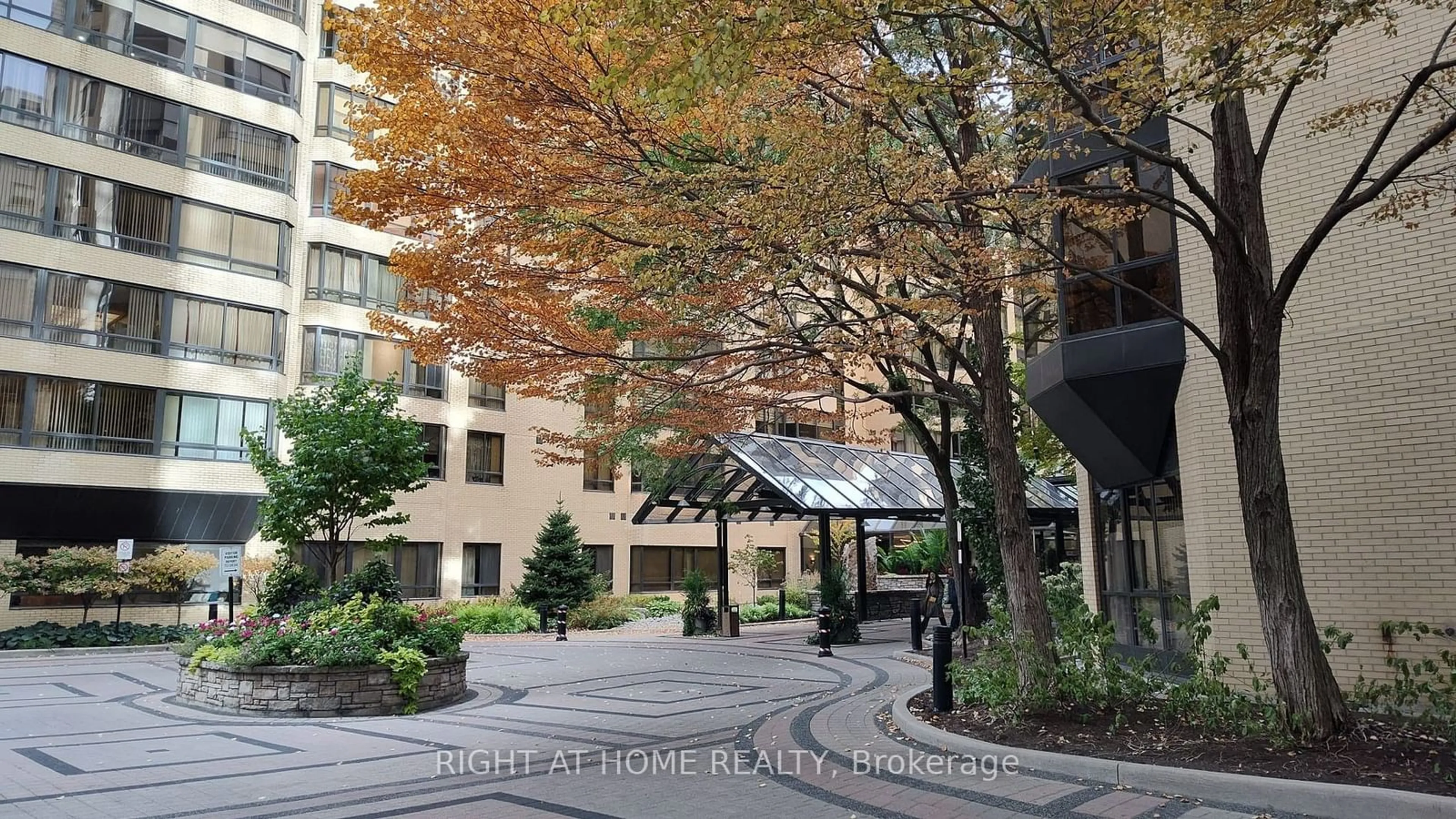 A pic from exterior of the house or condo, the street view for 211 St Patrick St #201, Toronto Ontario M5T 2Y9