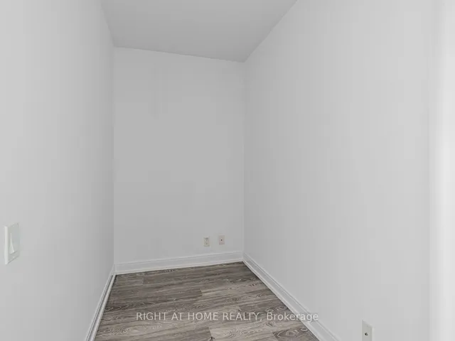 Additional image 17 of 181 Dundas St Unit 2715