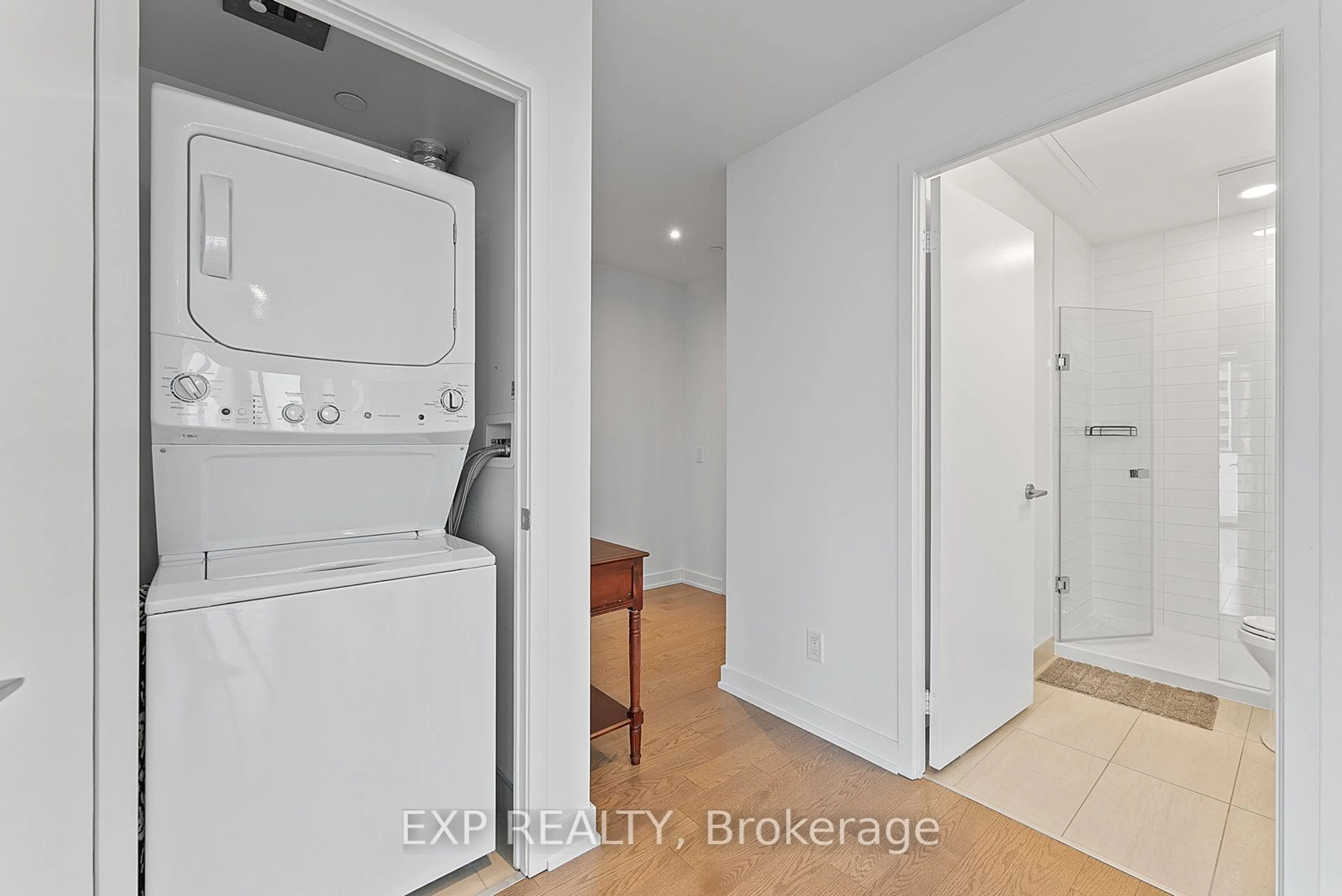 Laundry room for 20 Lombard St #4011, Toronto Ontario M5C 0A6