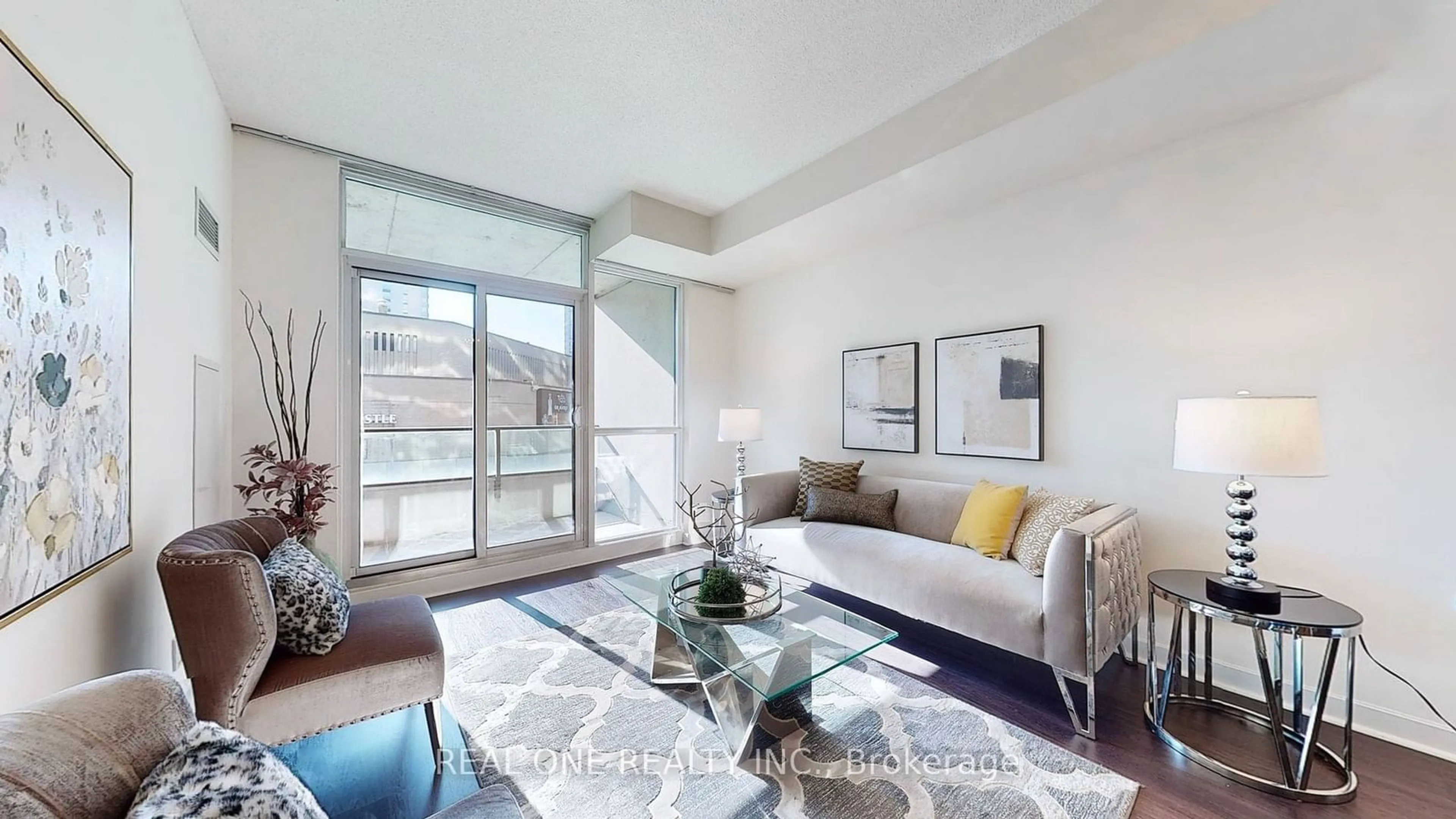 Living room, carpet floors for 33 Bay St #315, Toronto Ontario M5J 2Z3