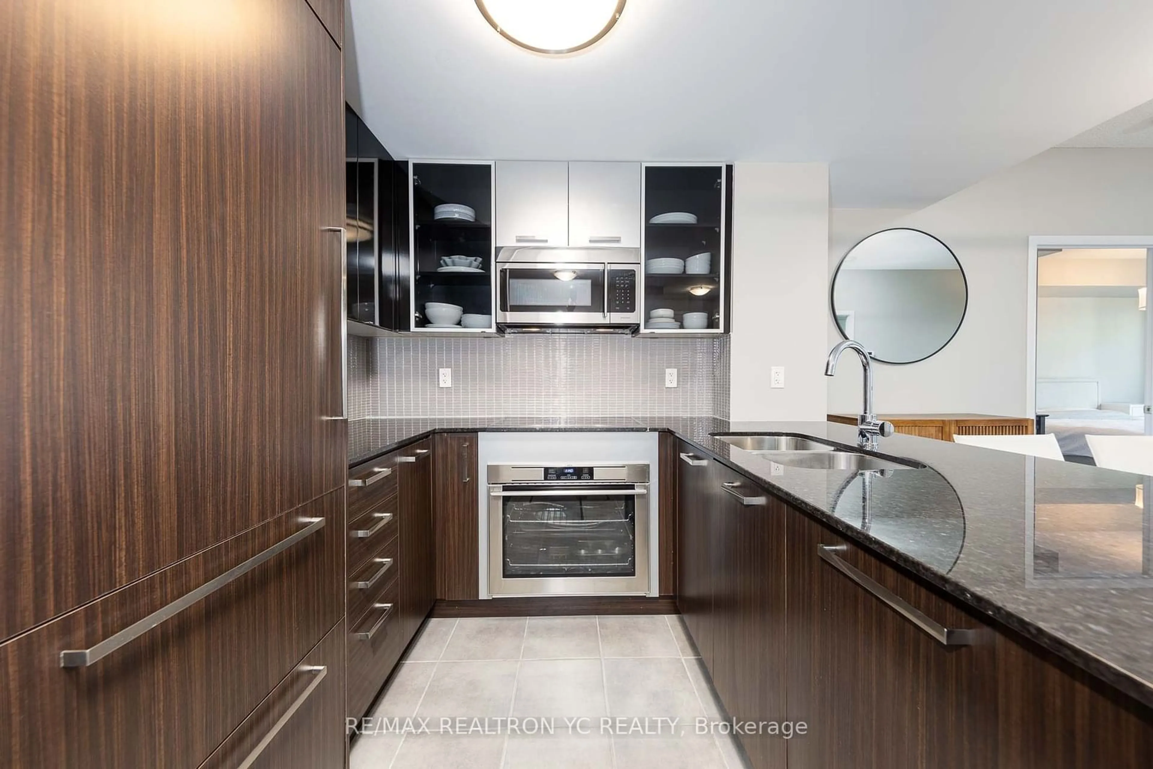 Standard kitchen, wood floors for 5168 Yonge St #301, Toronto Ontario M2N 0G1