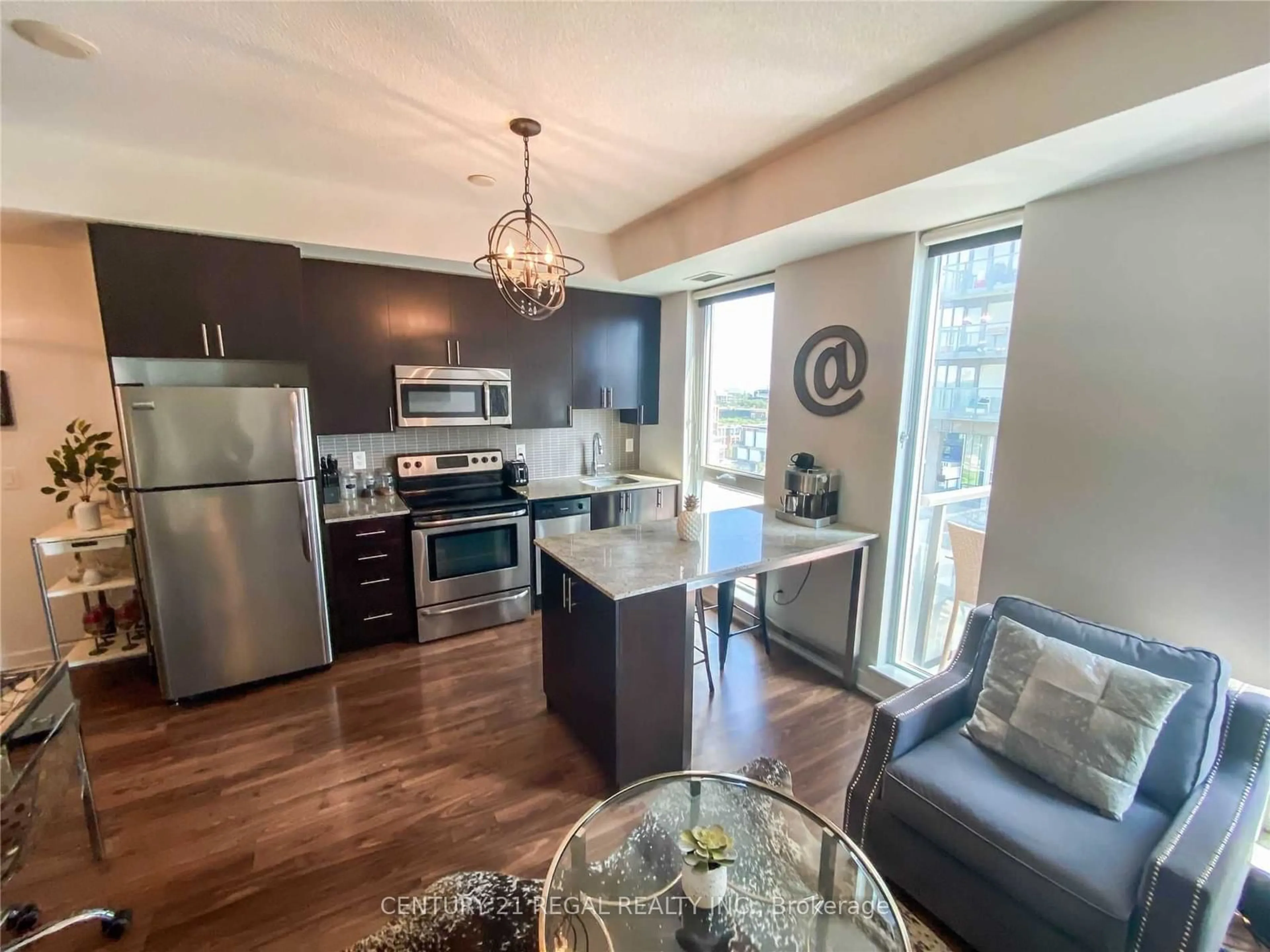 Open concept kitchen for 260 Sackville St #912, Toronto Ontario M5A 0B3