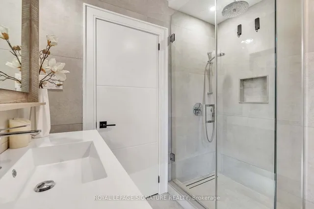 Additional property image - 68 Dewlane Dr