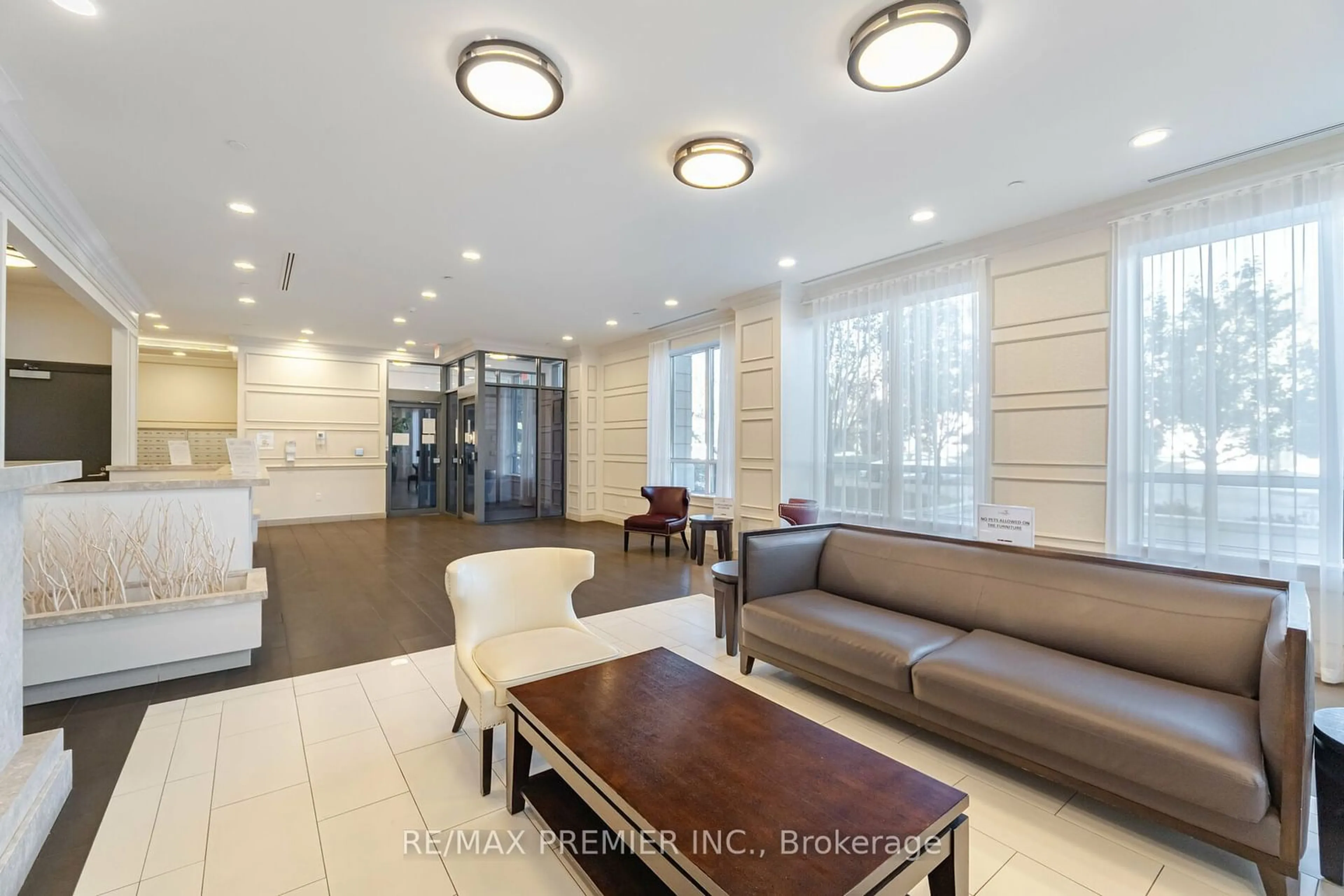 Indoor lobby, wood floors for 35 Saranac Blvd #329, Toronto Ontario M6A 2G4