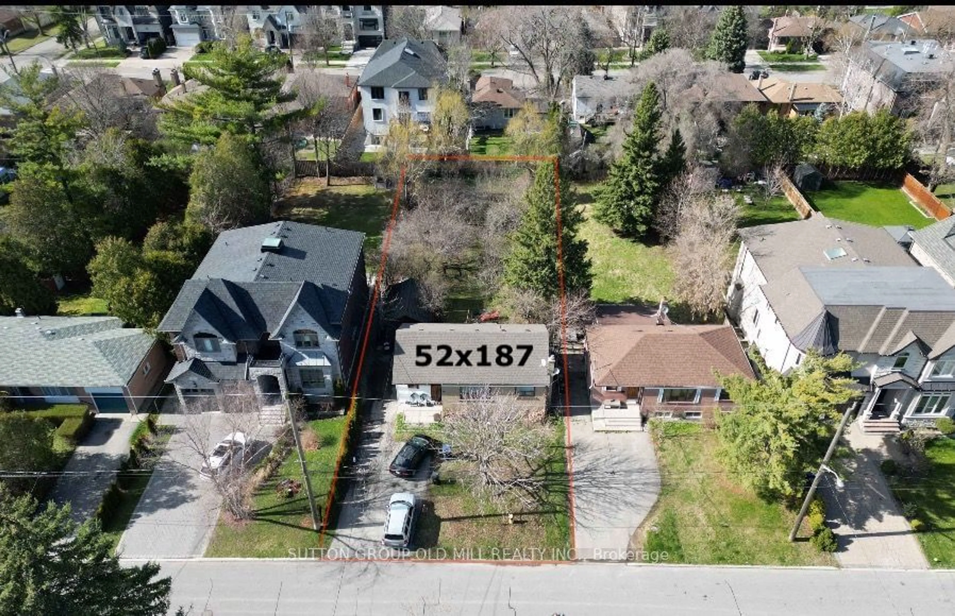 Frontside or backside of a home, the street view for 96 Caines Ave, Toronto Ontario M2R 2L3