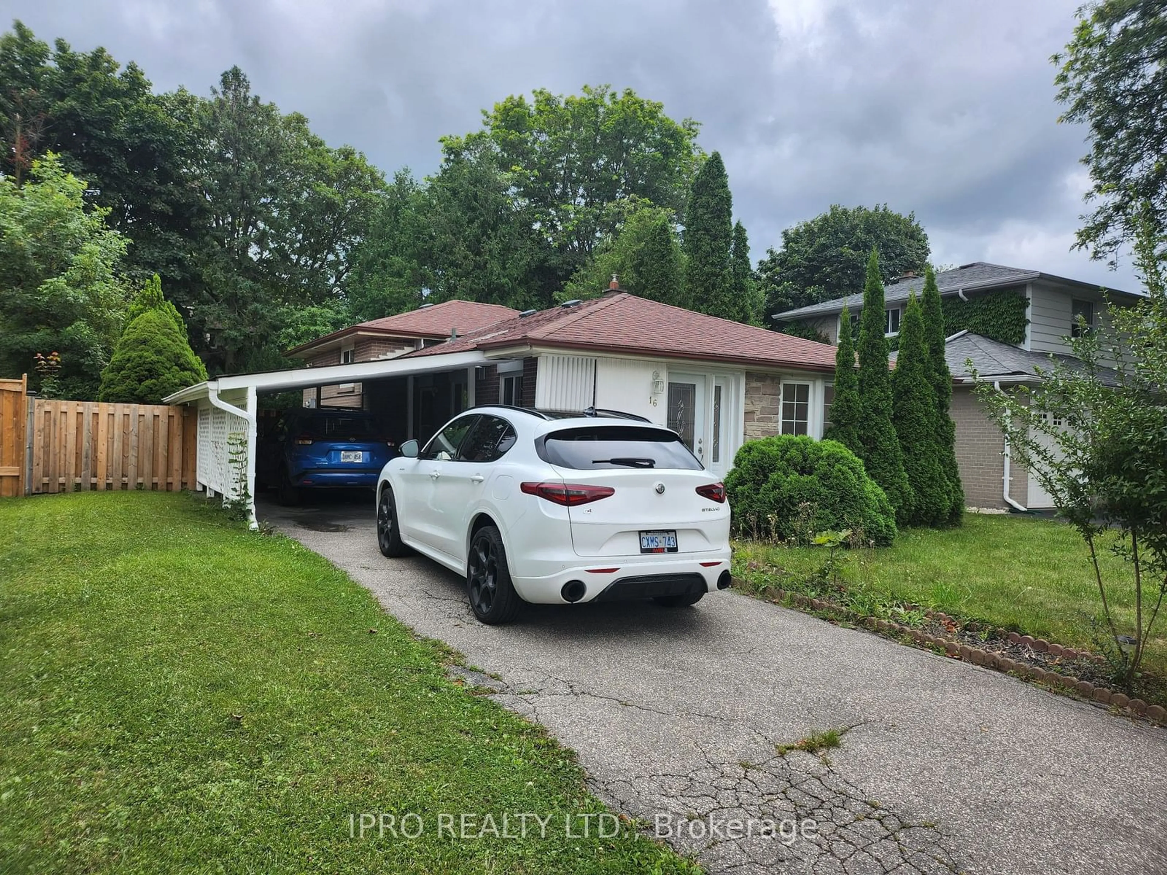 Frontside or backside of a home, the street view for 16 Cresthaven Dr, Toronto Ontario M2H 1L7